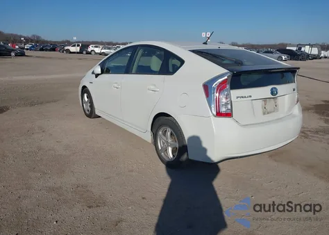 2014 Toyota Prius Two z USA, uszkodzony, nr VIN JTDKN3DU6E0376945